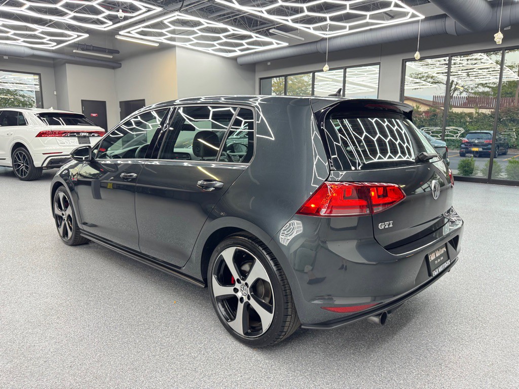 2016 Volkswagen GTI Image 11