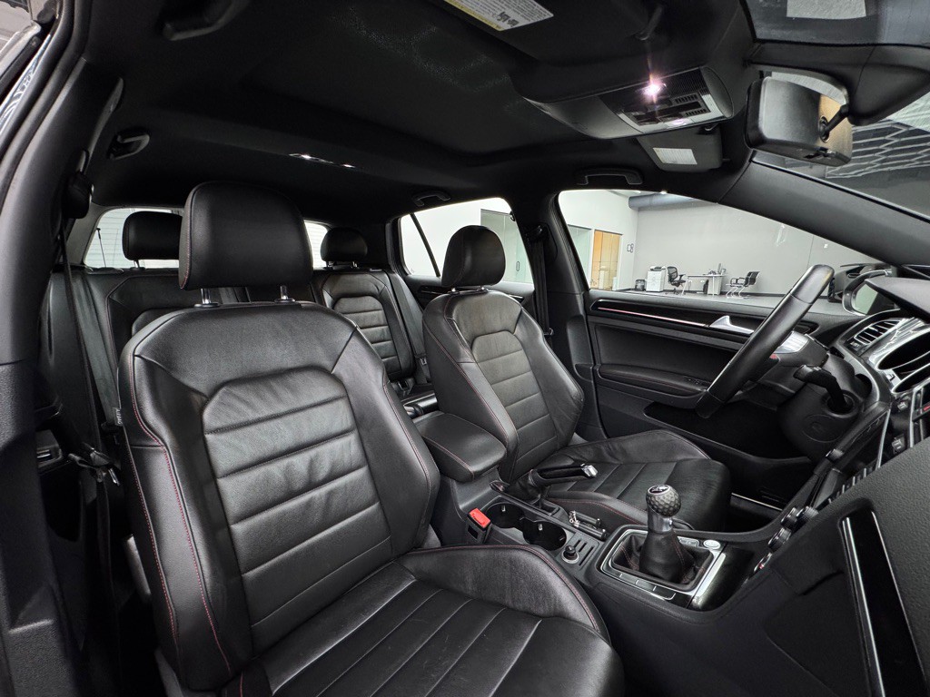 2016 Volkswagen GTI Image 27