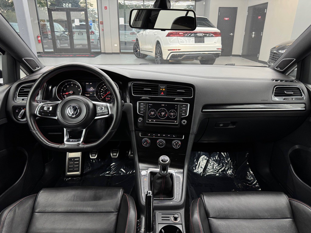2016 Volkswagen GTI Image 29