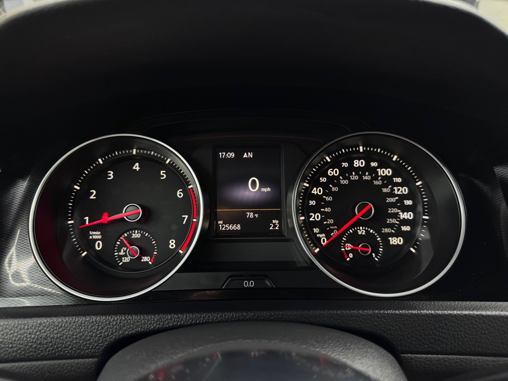 2016 Volkswagen GTI Image 35
