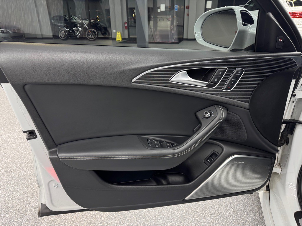 2014 Audi S6 Image 17