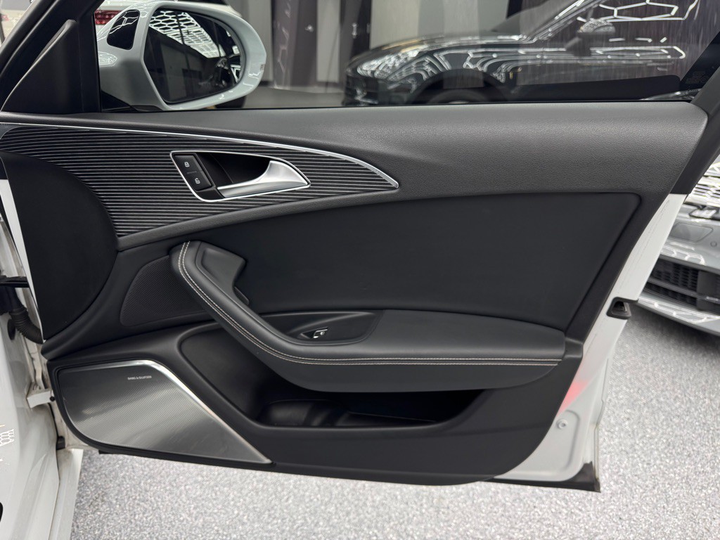 2014 Audi S6 Image 28