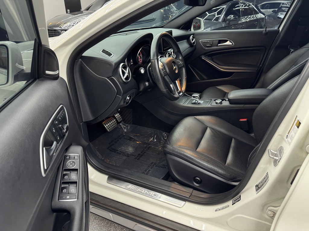 2015 Mercedes-Benz GLA-Class Image 16