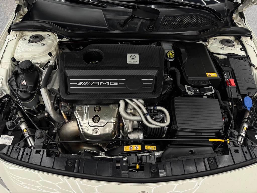 2015 Mercedes-Benz GLA-Class Image 35