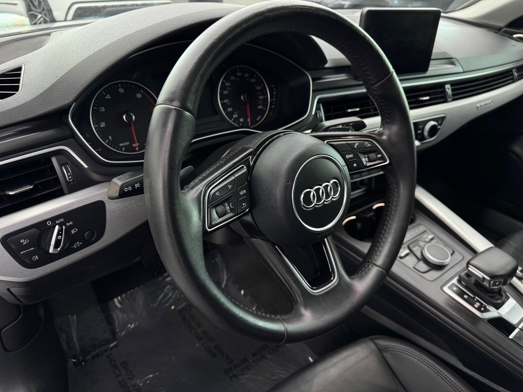 2017 Audi A4 Image 17