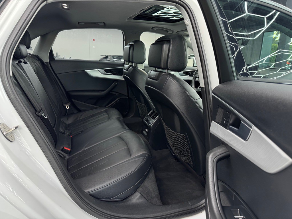 2017 Audi A4 Image 22