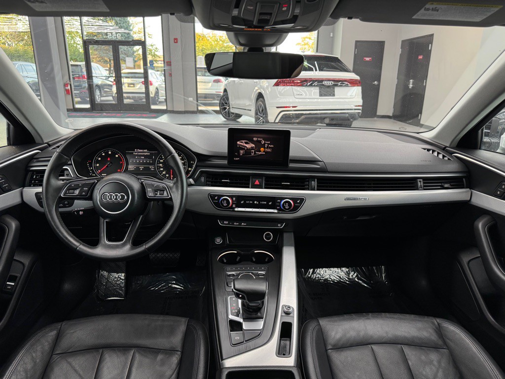2017 Audi A4 Image 25