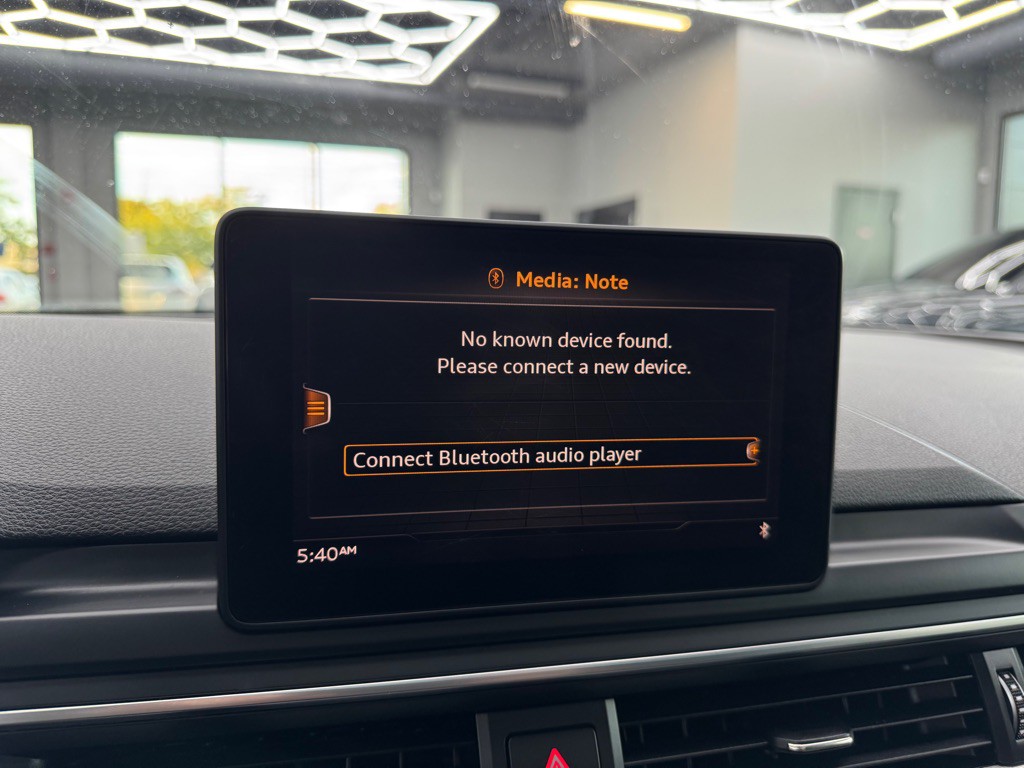 2017 Audi A4 Image 27