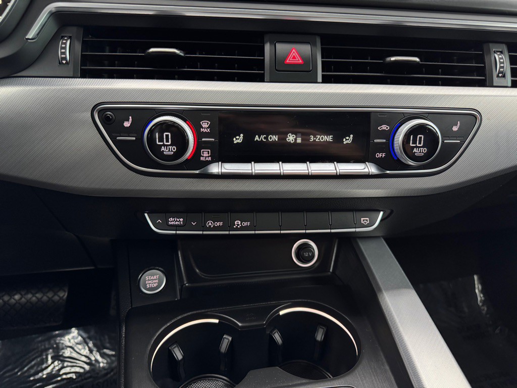 2017 Audi A4 Image 28