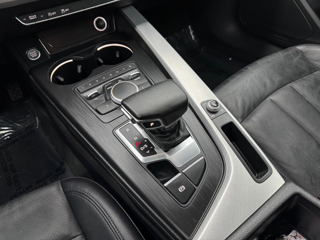 2017 Audi A4 Image 30