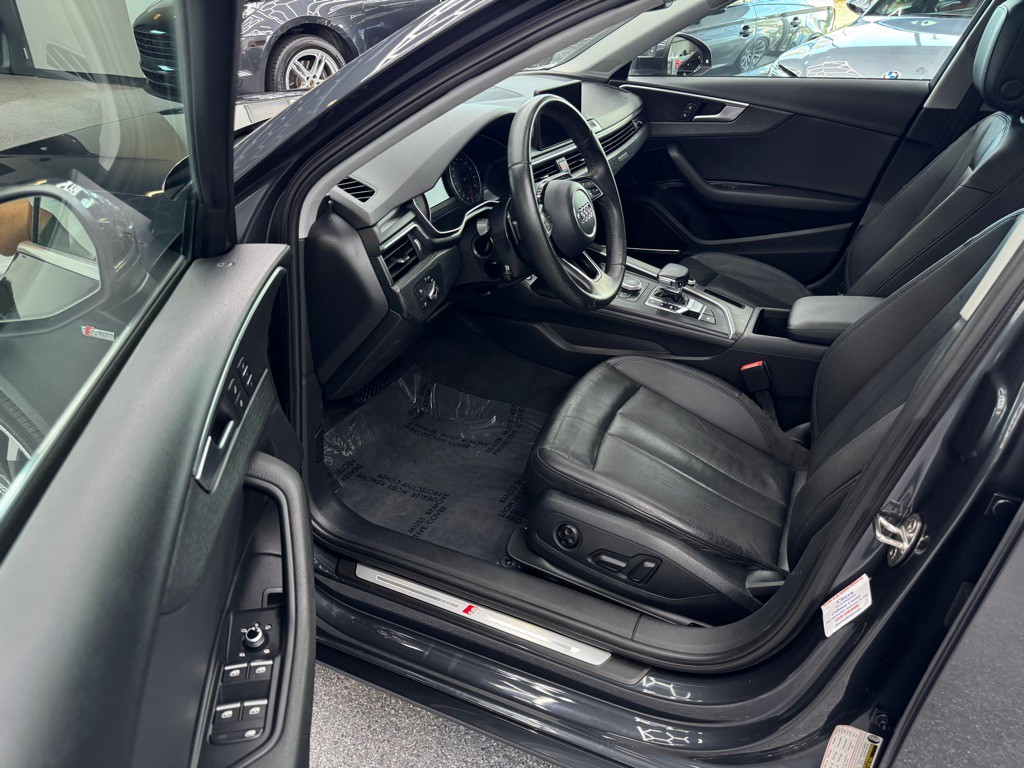 2017 Audi A4 Image 19