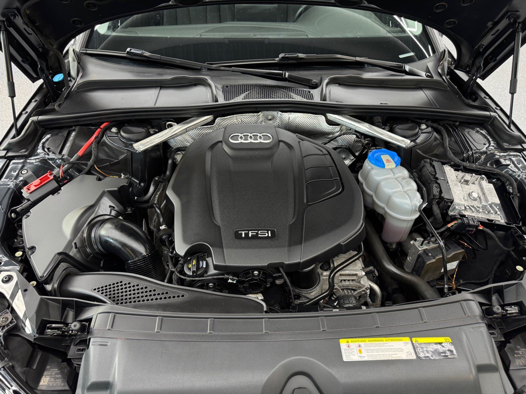 2017 Audi A4 Image 38