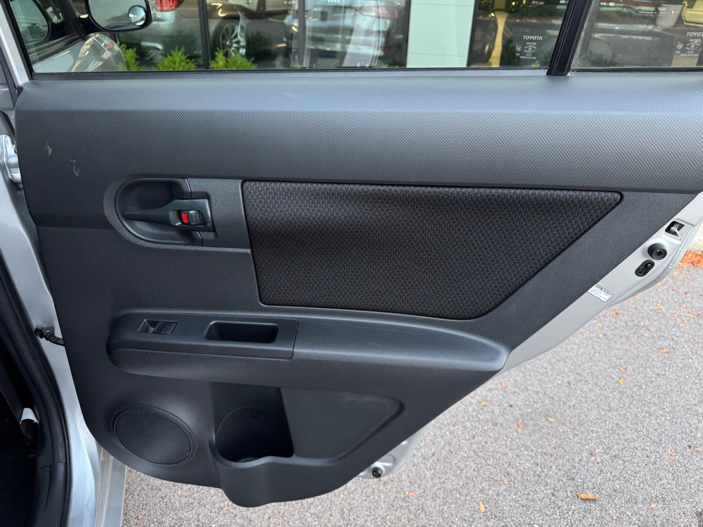 2009 Scion xB Image 17