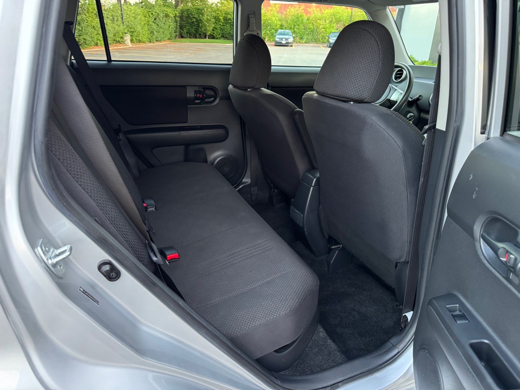 2009 Scion xB Image 18