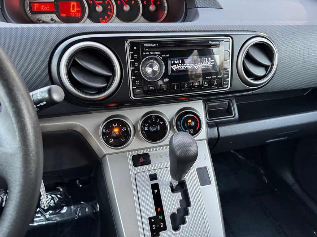 2009 Scion xB Image 22
