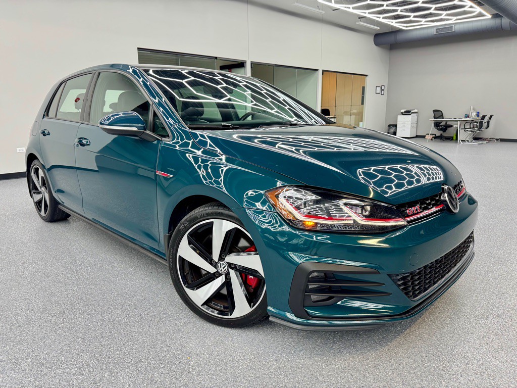 2019 Volkswagen GTI Image 2