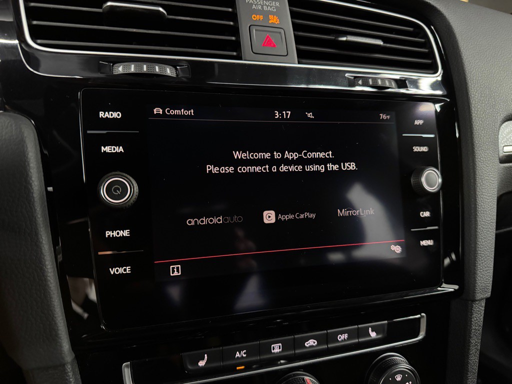 2019 Volkswagen GTI Image 30