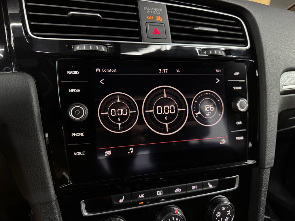 2019 Volkswagen GTI Image 32