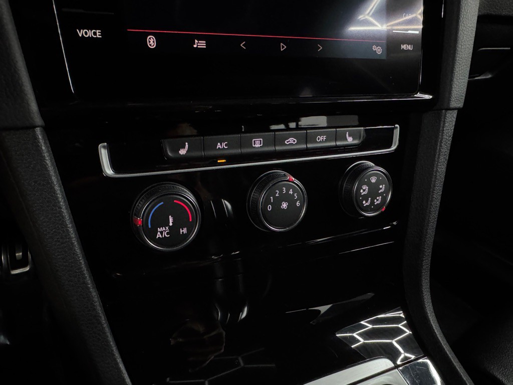 2019 Volkswagen GTI Image 34