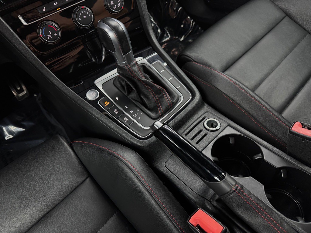 2019 Volkswagen GTI Image 35