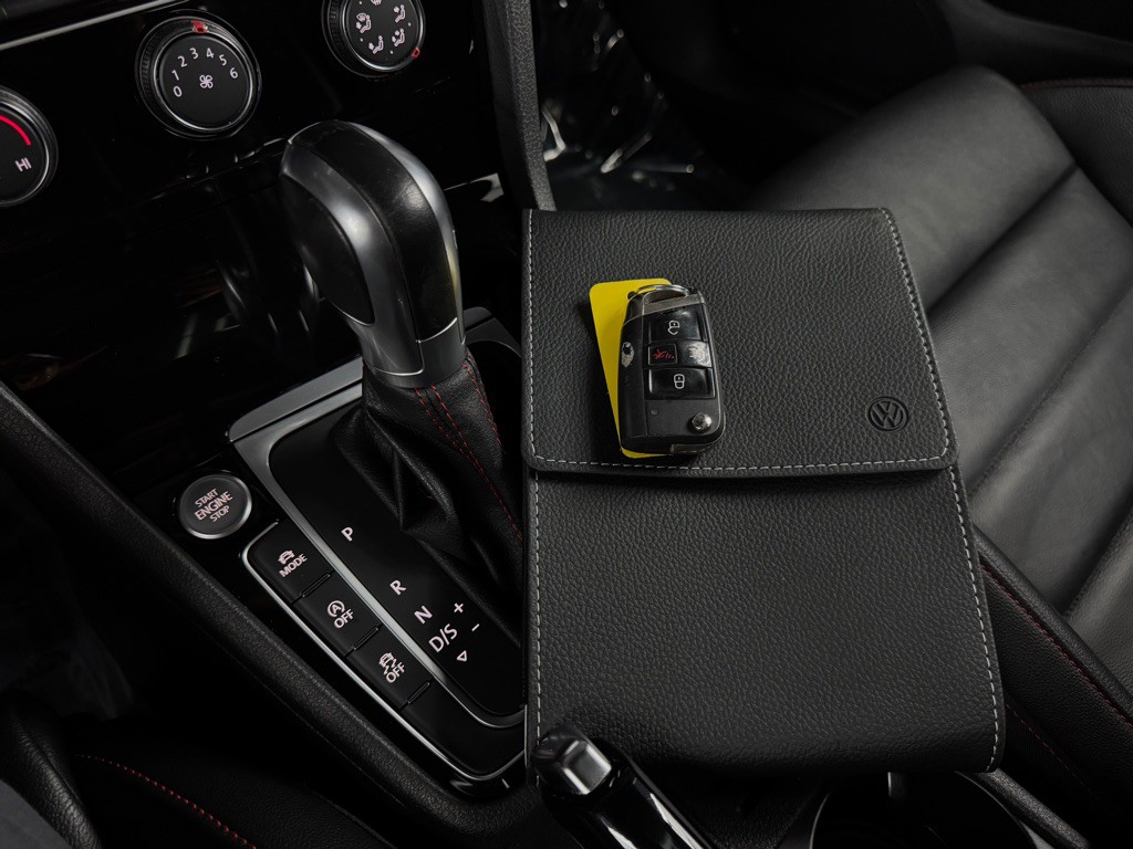 2019 Volkswagen GTI Image 40