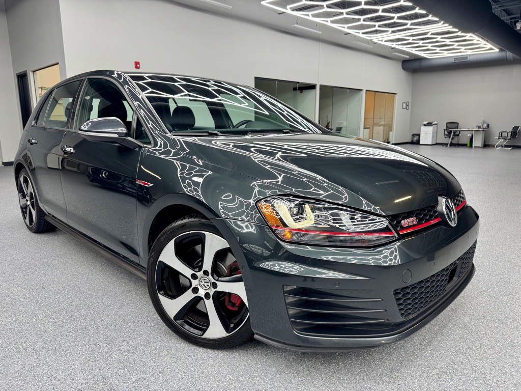 2016 Volkswagen GTI Image 2