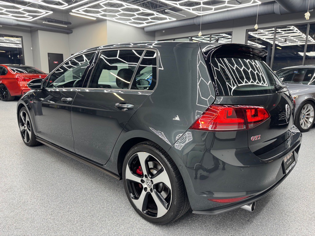 2016 Volkswagen GTI Image 11