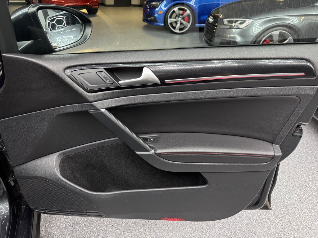 2016 Volkswagen GTI Image 26