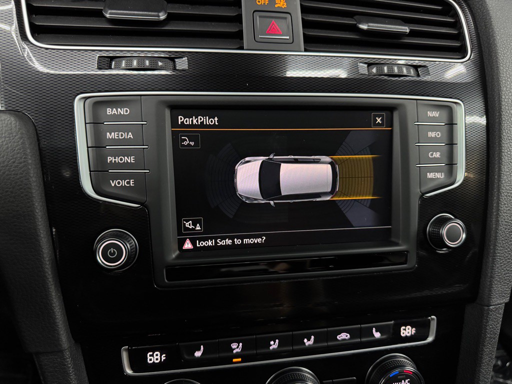 2016 Volkswagen GTI Image 31
