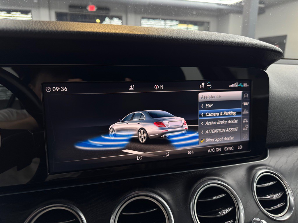 2019 Mercedes-Benz E-Class Image 30