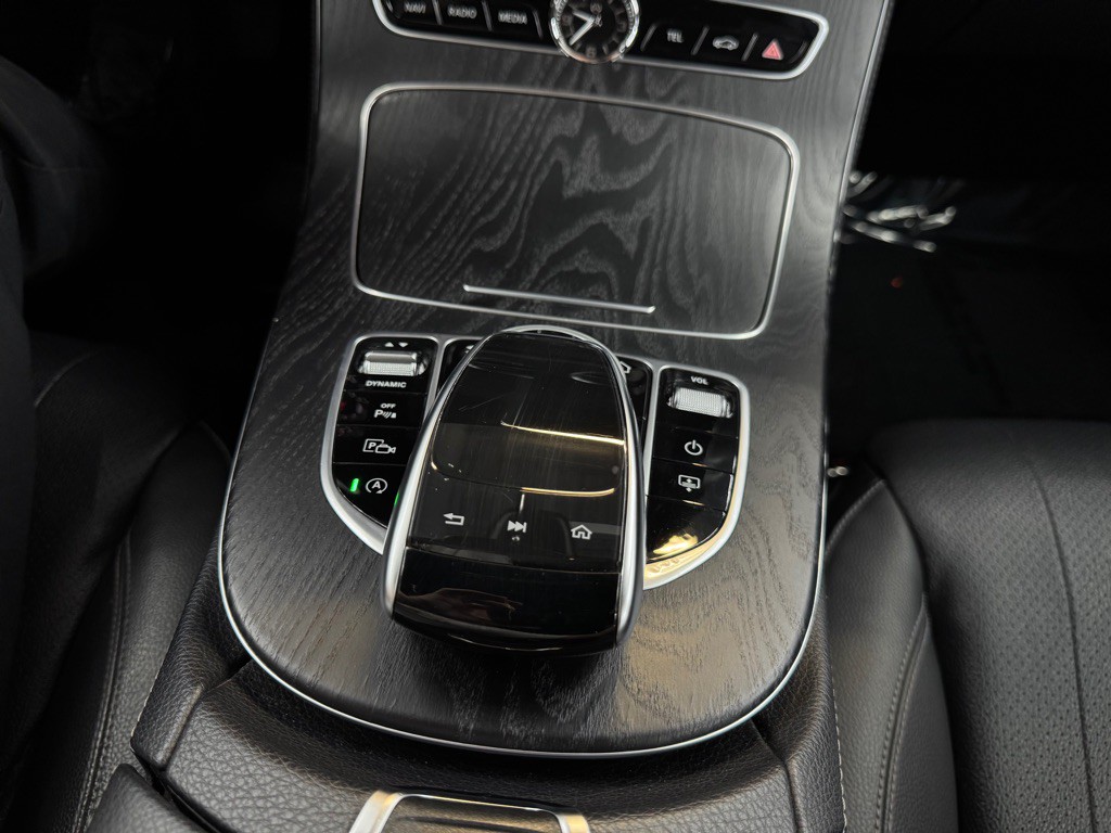 2019 Mercedes-Benz E-Class Image 34