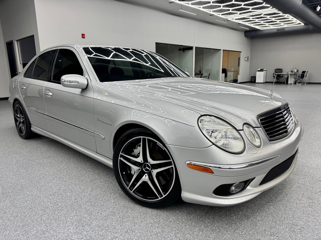 2003 Mercedes-Benz E-Class Image 2