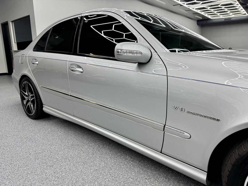2003 Mercedes-Benz E-Class Image 3