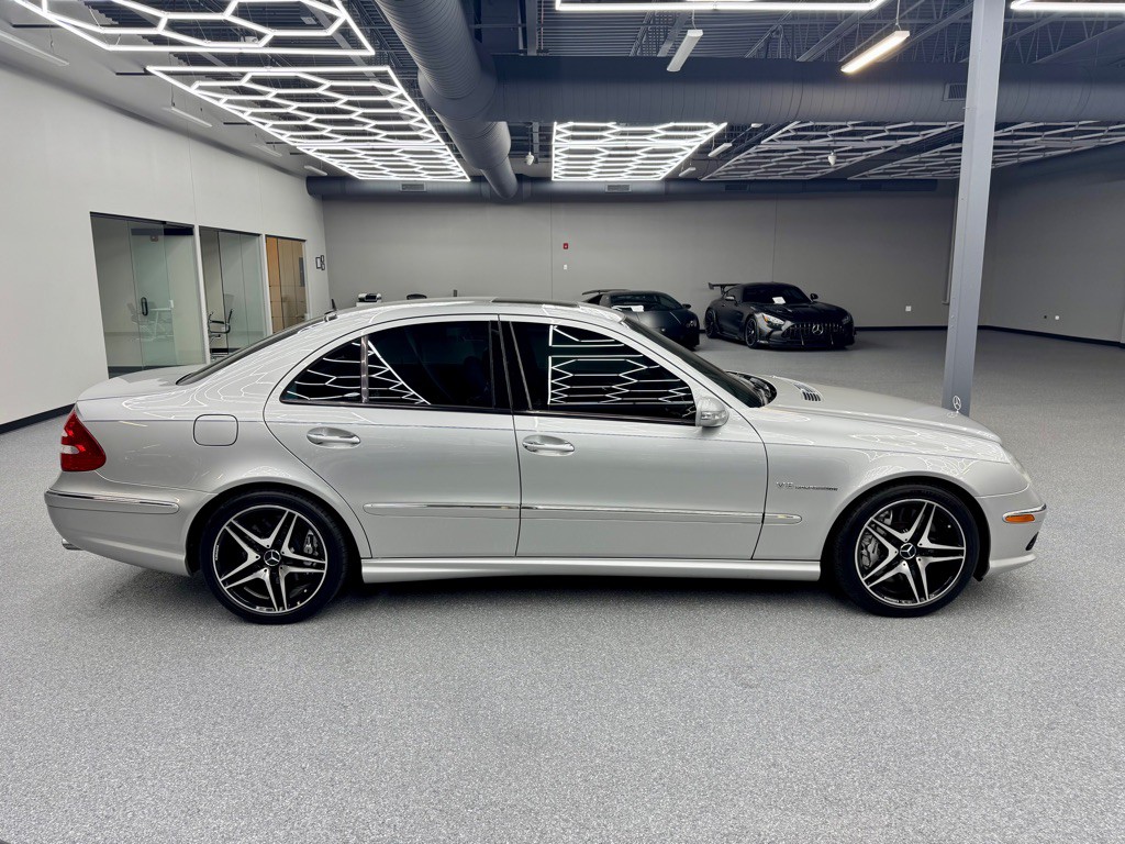 2003 Mercedes-Benz E-Class Image 17