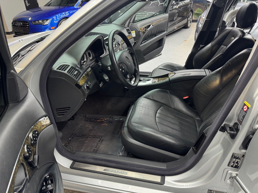 2003 Mercedes-Benz E-Class Image 22