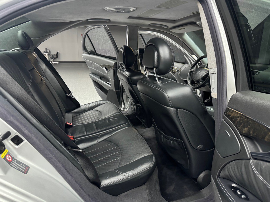 2003 Mercedes-Benz E-Class Image 31