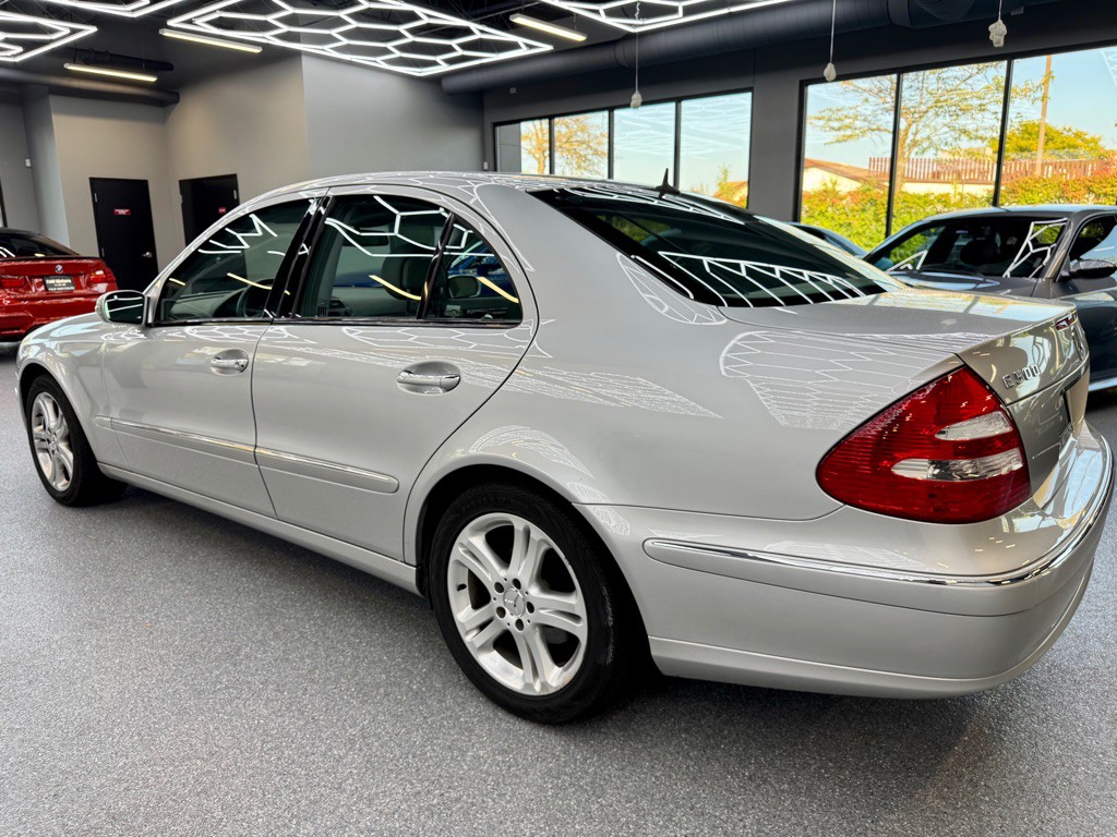 2005 Mercedes-Benz E-Class Image 11