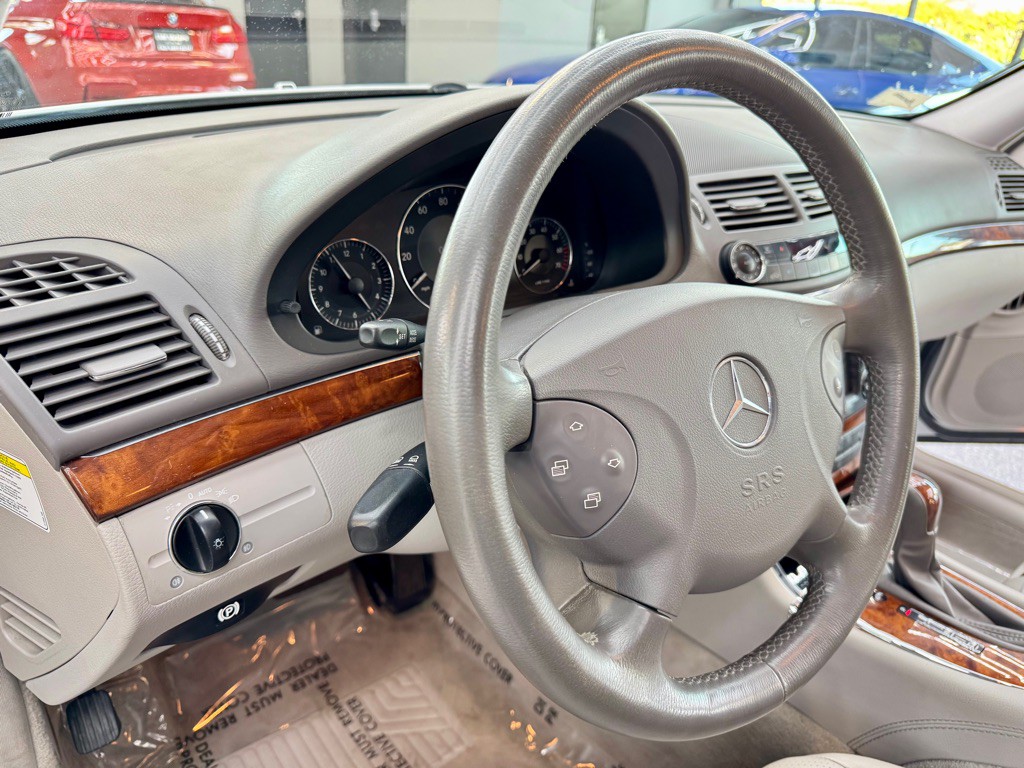 2005 Mercedes-Benz E-Class Image 21