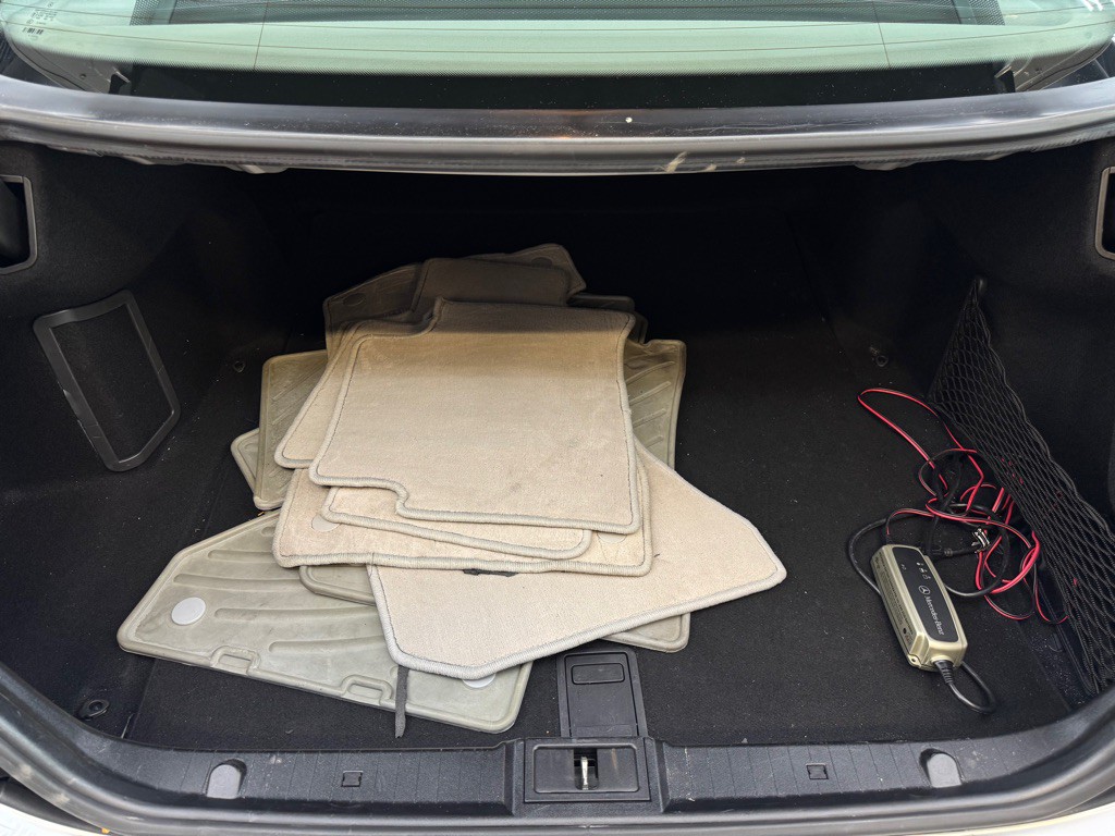2005 Mercedes-Benz E-Class Image 24
