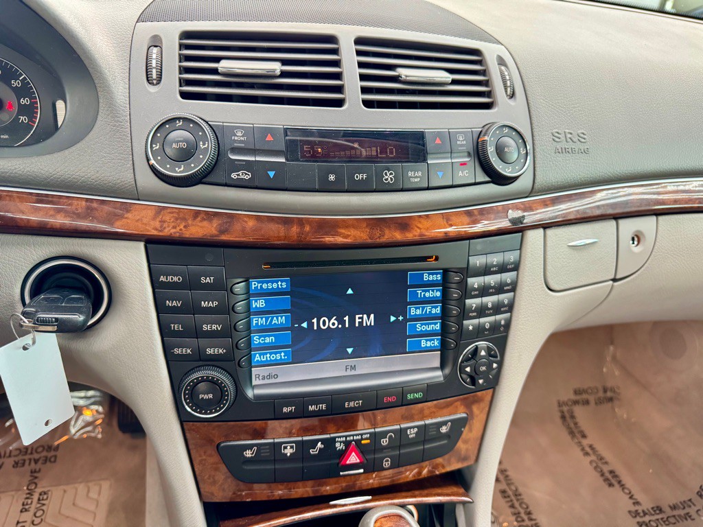 2005 Mercedes-Benz E-Class Image 33