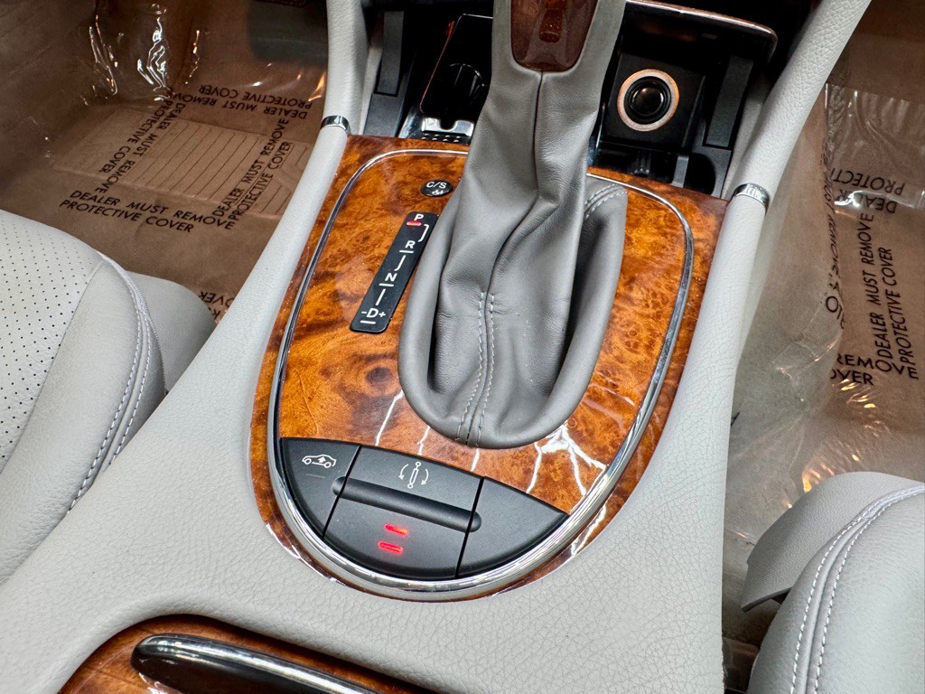 2005 Mercedes-Benz E-Class Image 35