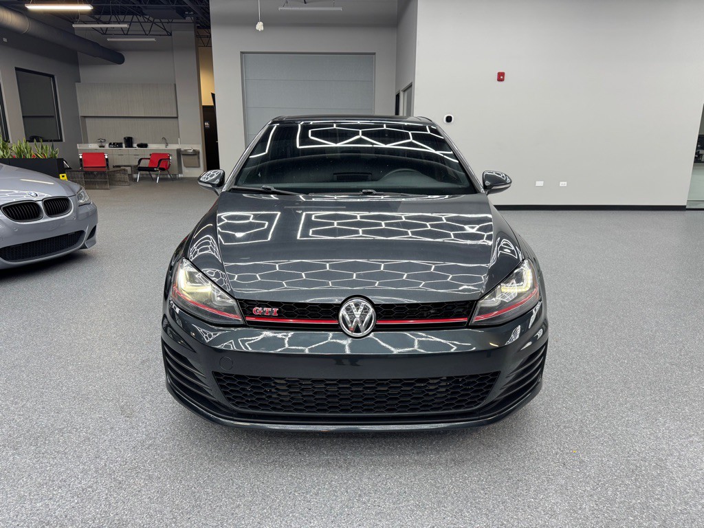 2017 Volkswagen GTI Image 3