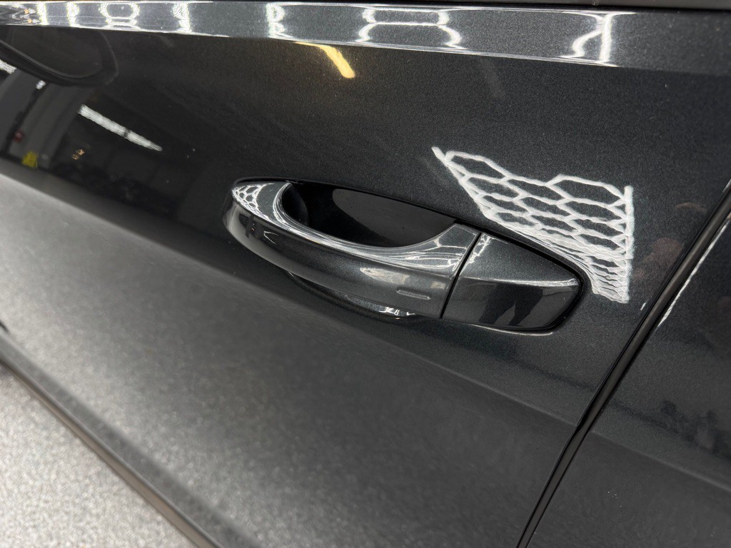 2017 Volkswagen GTI Image 16