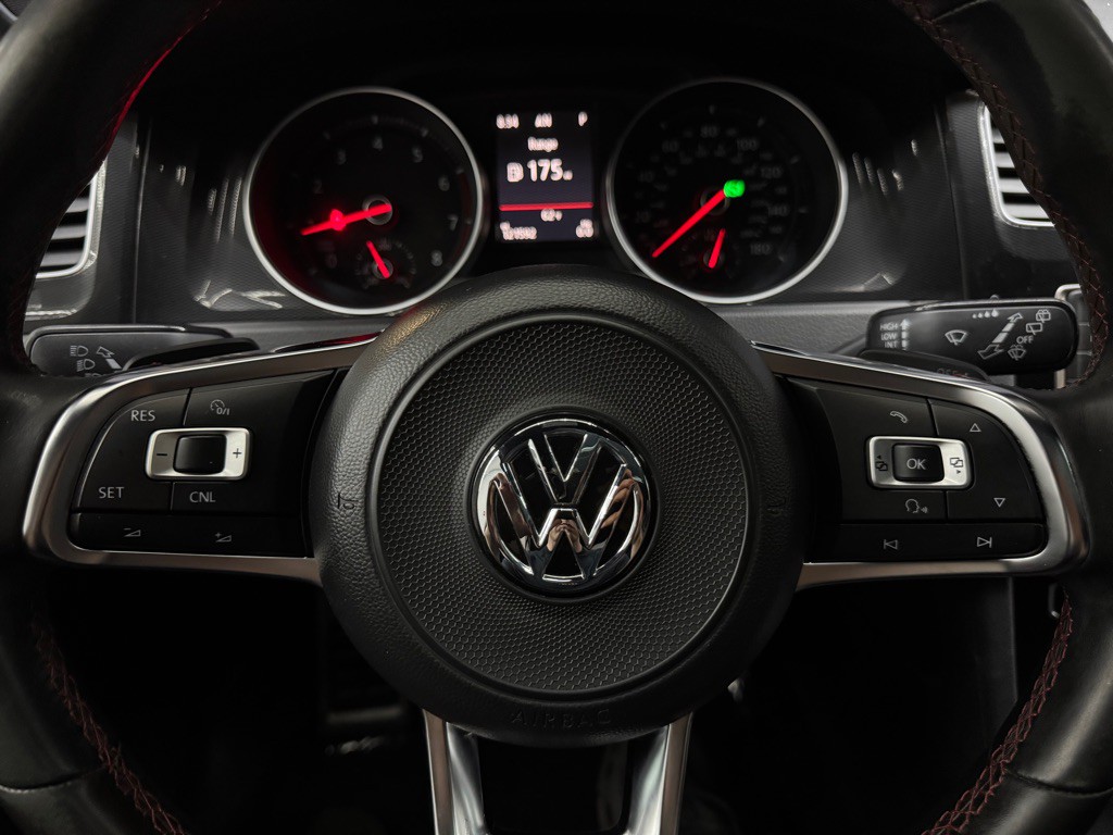 2017 Volkswagen GTI Image 35