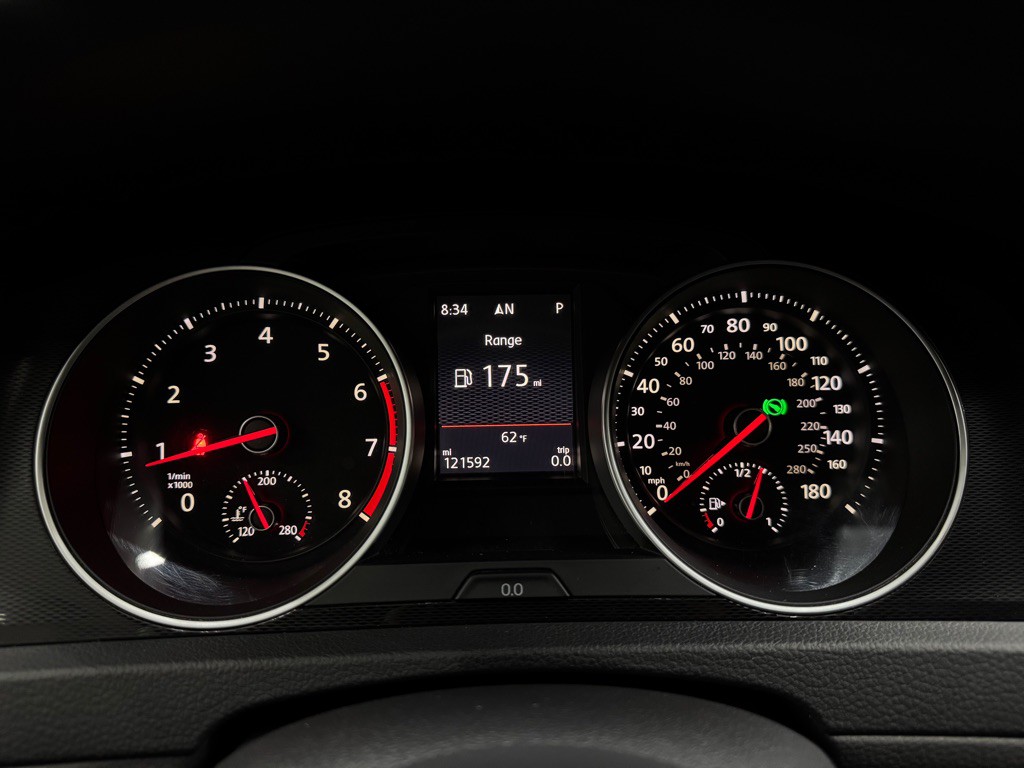 2017 Volkswagen GTI Image 36