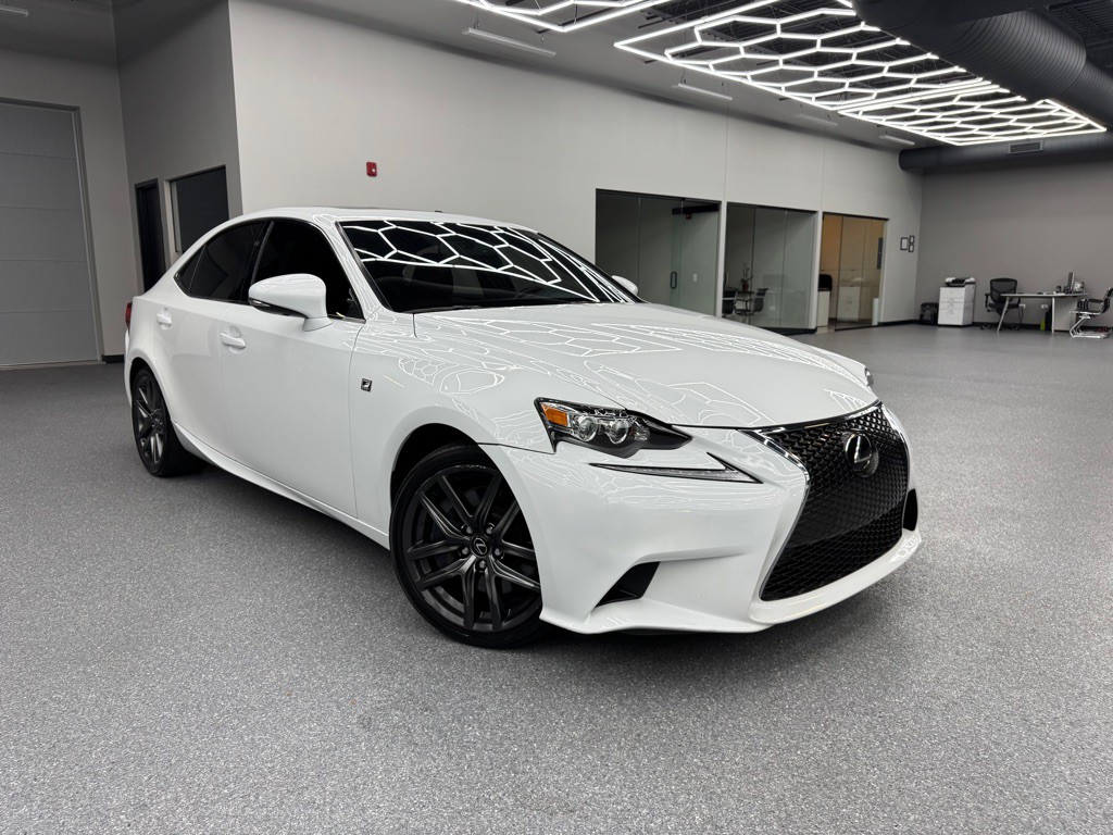 2016 Lexus IS Image 1