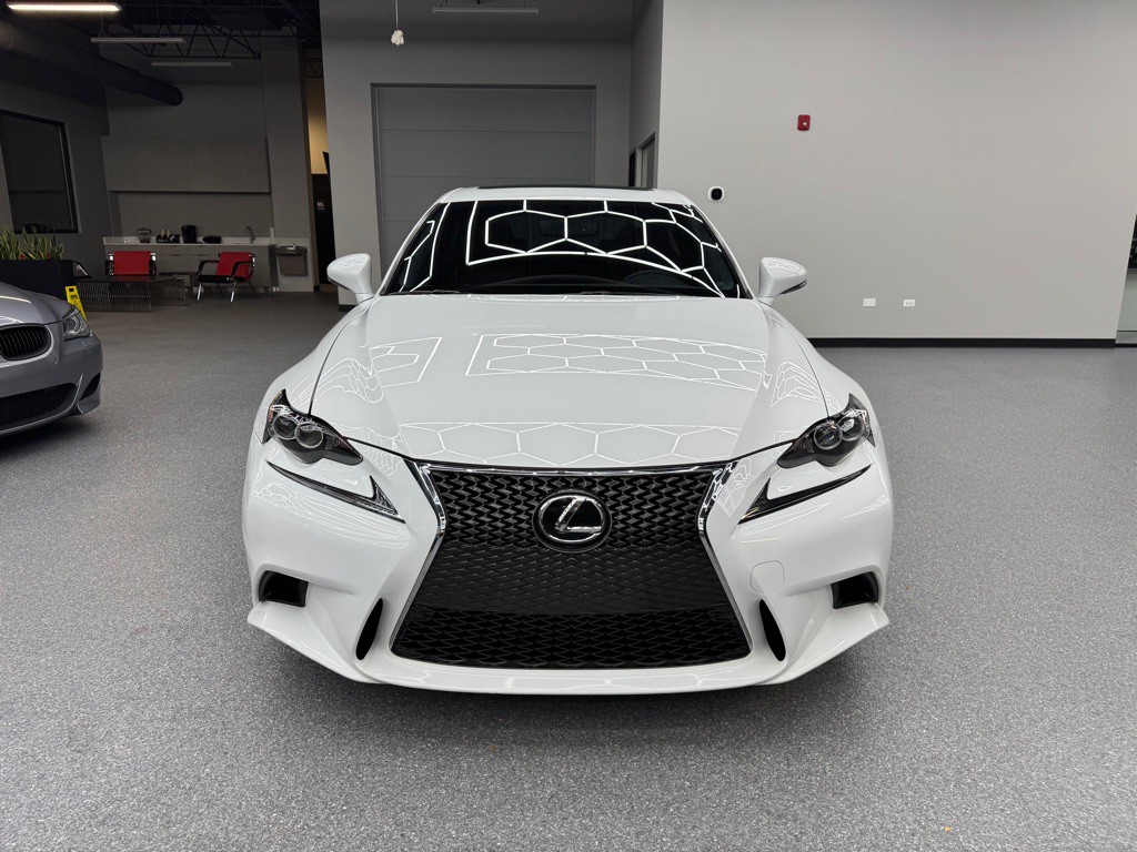 2016 Lexus IS Image 3