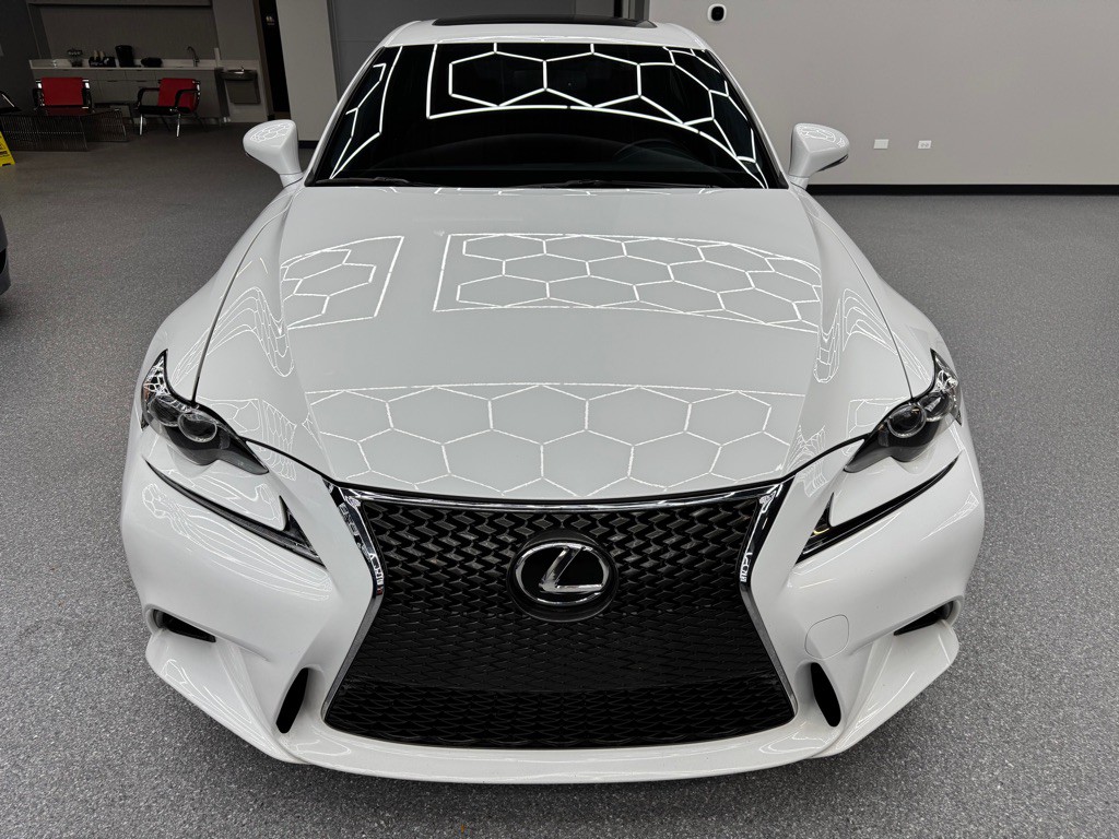 2016 Lexus IS Image 4