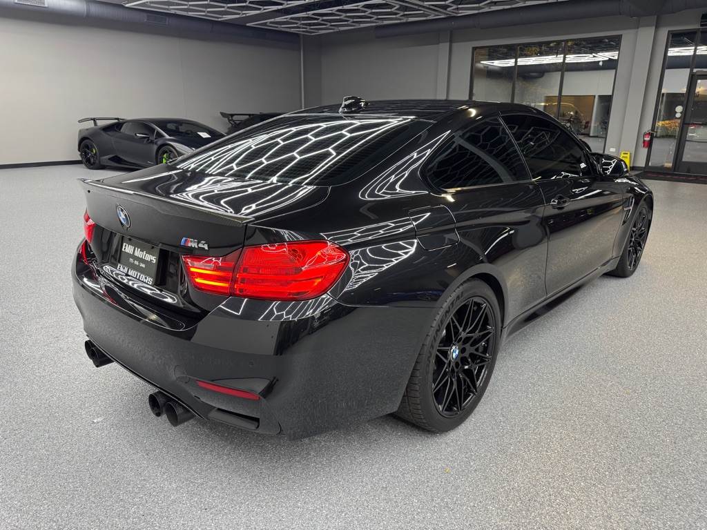 2016 BMW M4 Image 19