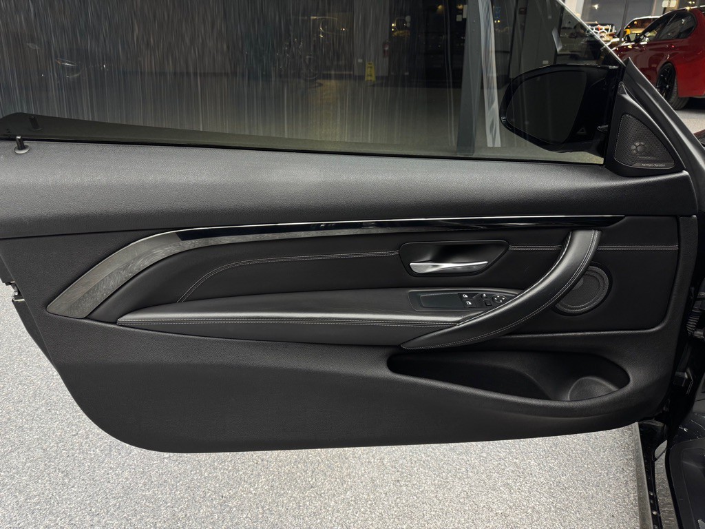 2016 BMW M4 Image 29